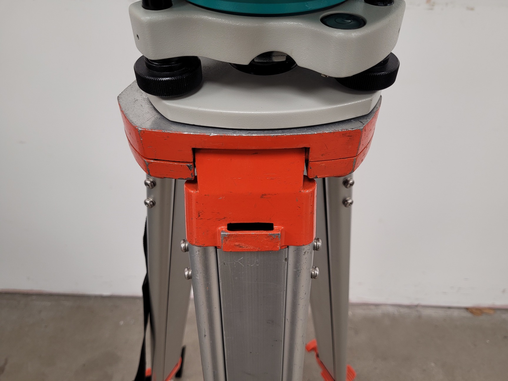 Image of Sokkia SET630RK Surveying Total Station with Tripod 