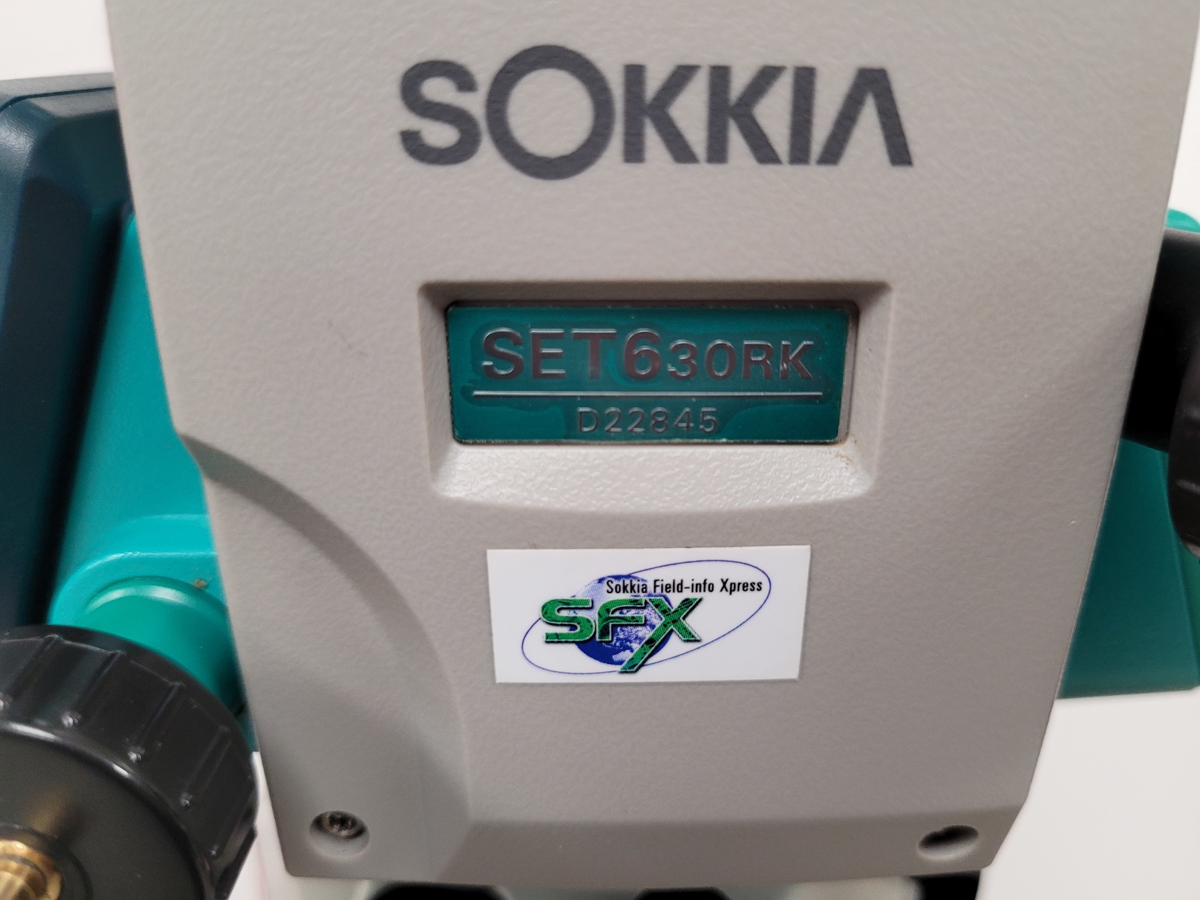 Image of Sokkia SET630RK Surveying Total Station with Tripod 