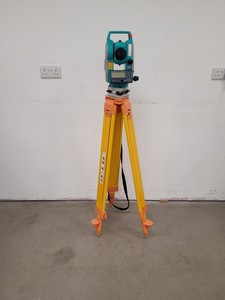 Thumbnail image of Sokkia Surveying Total Station Type: SET630RK with Tripod