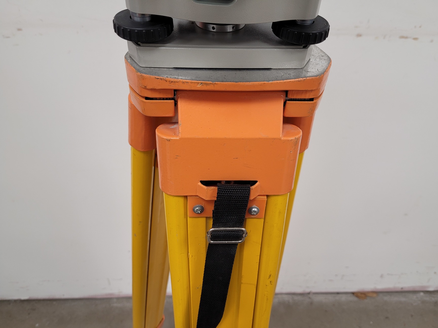 Image of Sokkia Surveying Total Station Type: SET630RK with Tripod