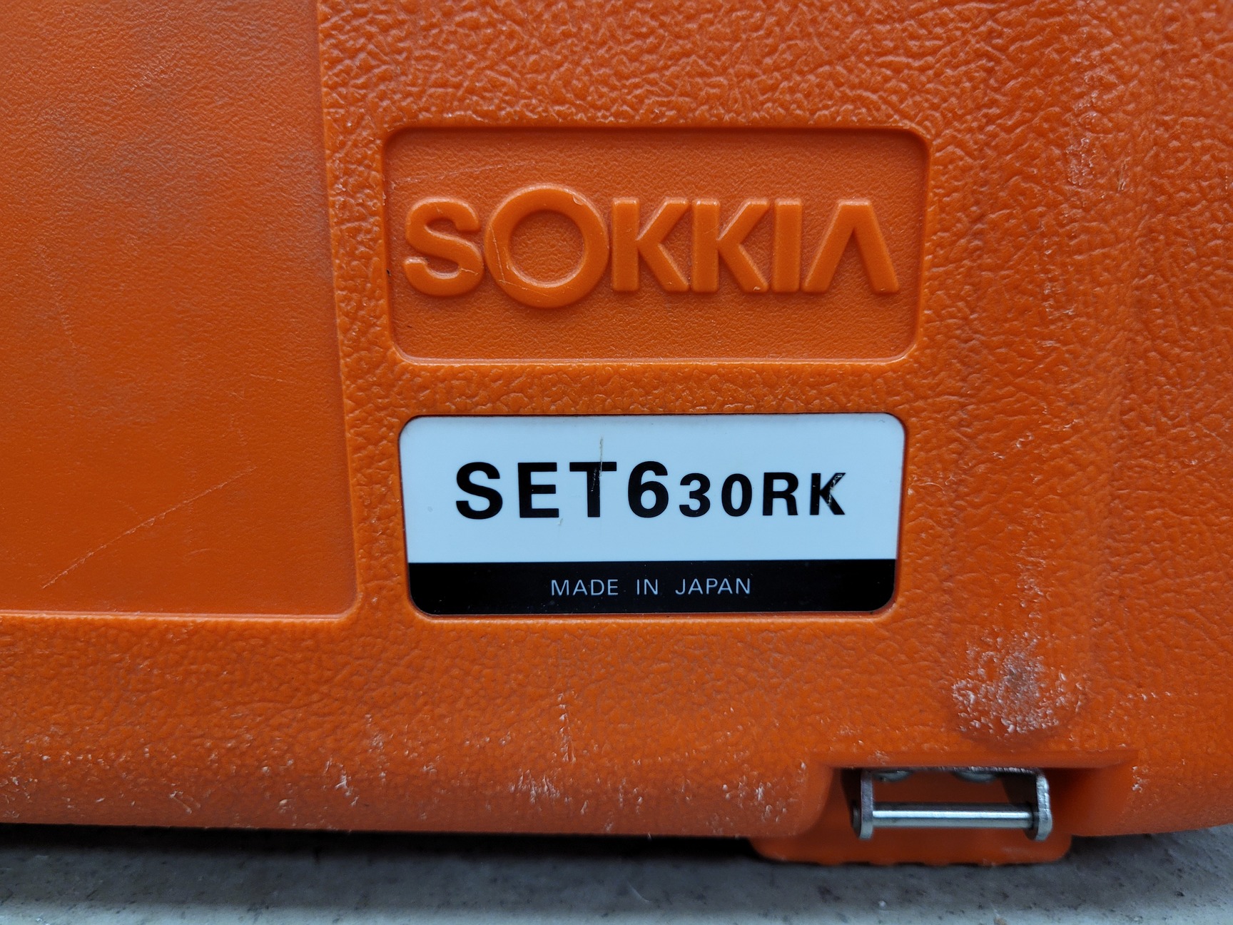 Image of Sokkia Surveying Total Station Type: SET630RK with Tripod