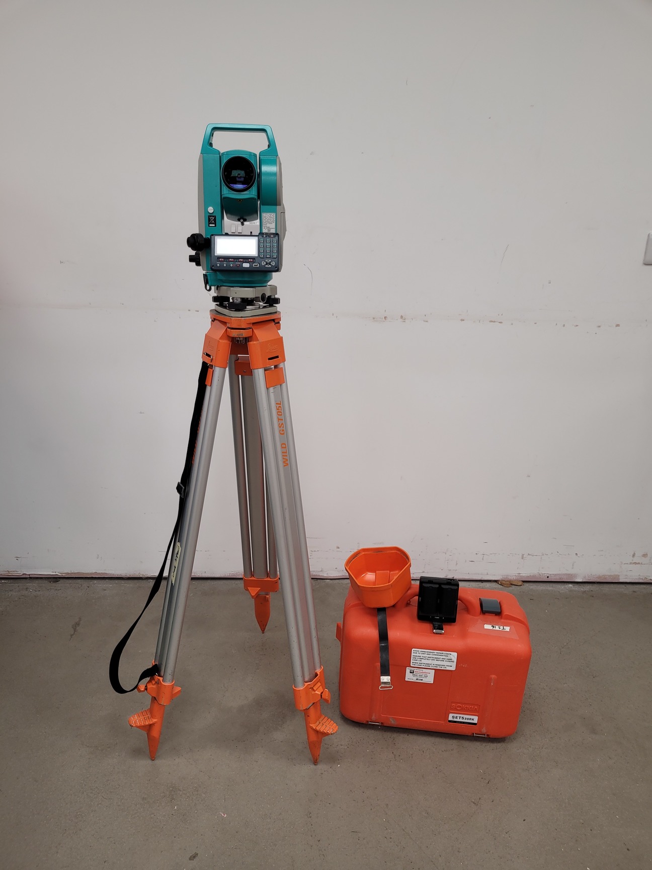 Image of Sokkia Surveying Total Station SET530RK with Tripod 