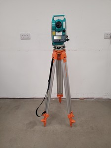 Thumbnail image of Sokkia Surveying Total Station SET530RK with Tripod 