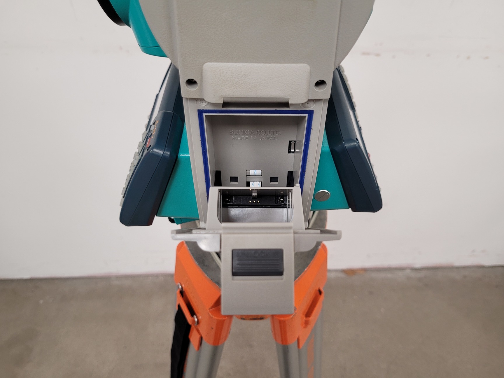 Image of Sokkia Surveying Total Station SET530RK with Tripod