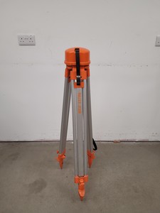 Thumbnail image of Sokkia Surveying Total Station SET530RK with Tripod 