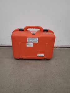 Thumbnail image of Sokkia Surveying Total Station SET530RK with Tripod