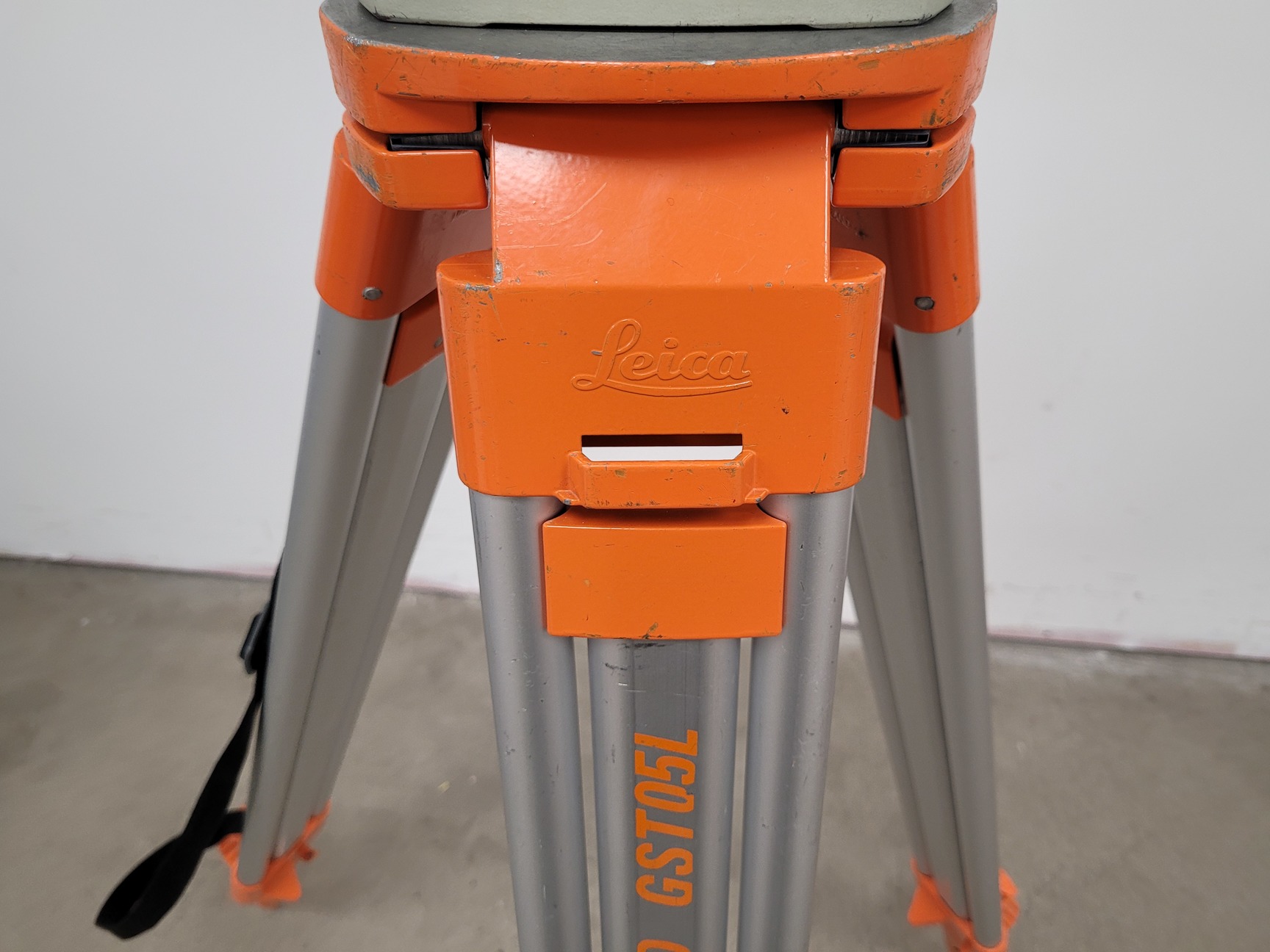 Image of Sokkia Surveying Total Station SET530RK with Tripod