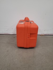 Thumbnail image of Sokkia Surveying Total Station SET530RK with Tripod