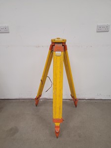 Thumbnail image of Surveying Reflector Prism, Wild Heerbrugg Surveyor's Tripod & Seco Carry Case