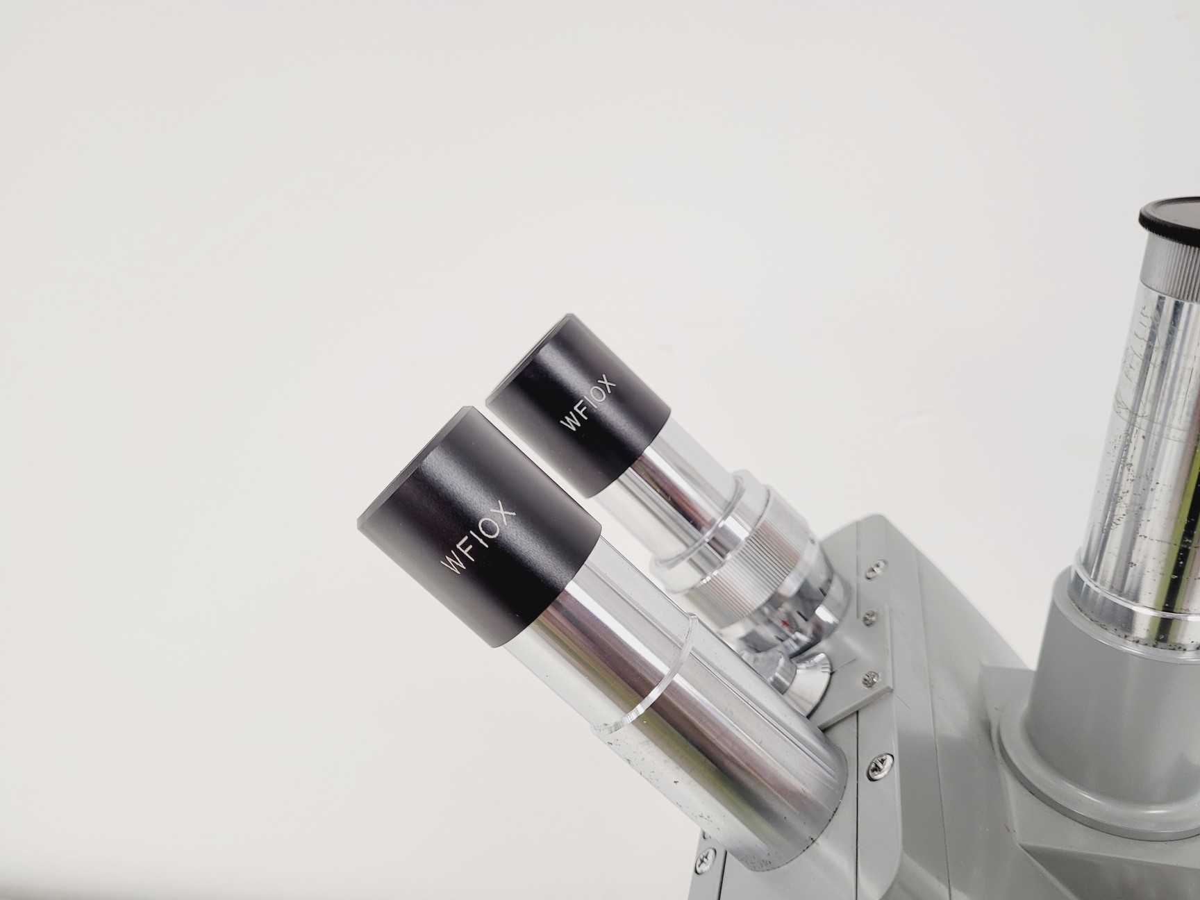 Image of Kyowa Tokyo Compound Microscope with 4 x Objectives PL 20 Para Phase Lab