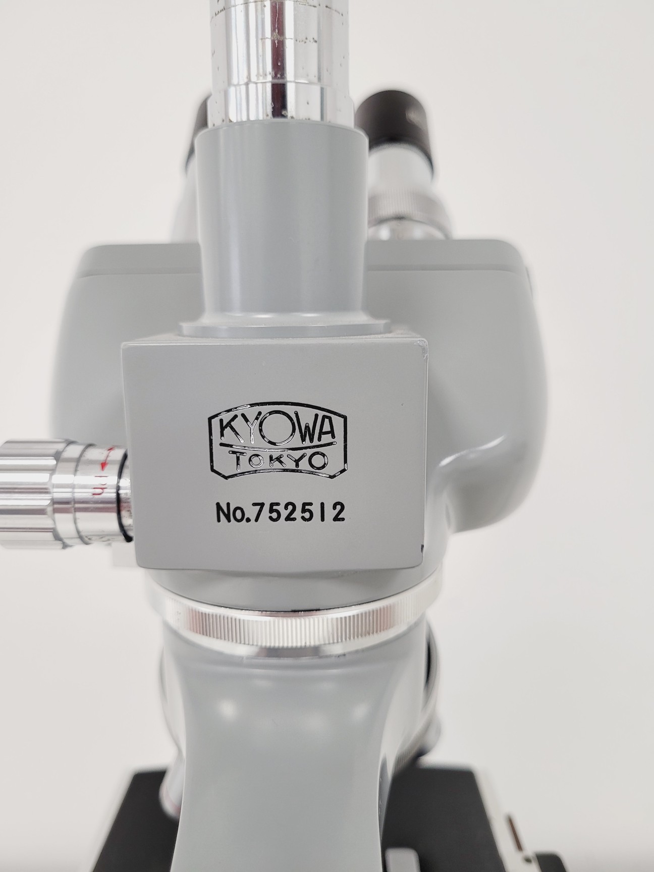 Image of Kyowa Tokyo Compound Microscope with 4 x Objectives PL 20 Para Phase Lab