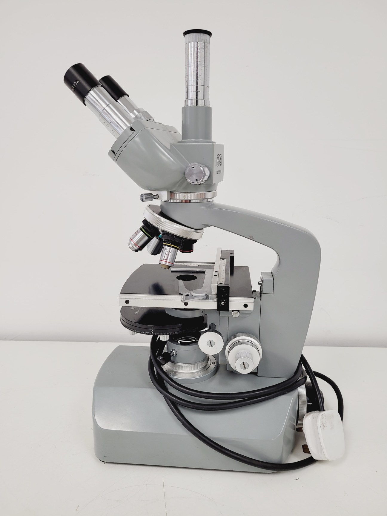 Image of Kyowa Tokyo Compound Microscope with 4 x Objectives PL 20 Para Phase Lab