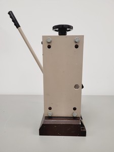 Thumbnail image of Specac Hydraulic Press - Pellet Press for FTIR + XRF Lab