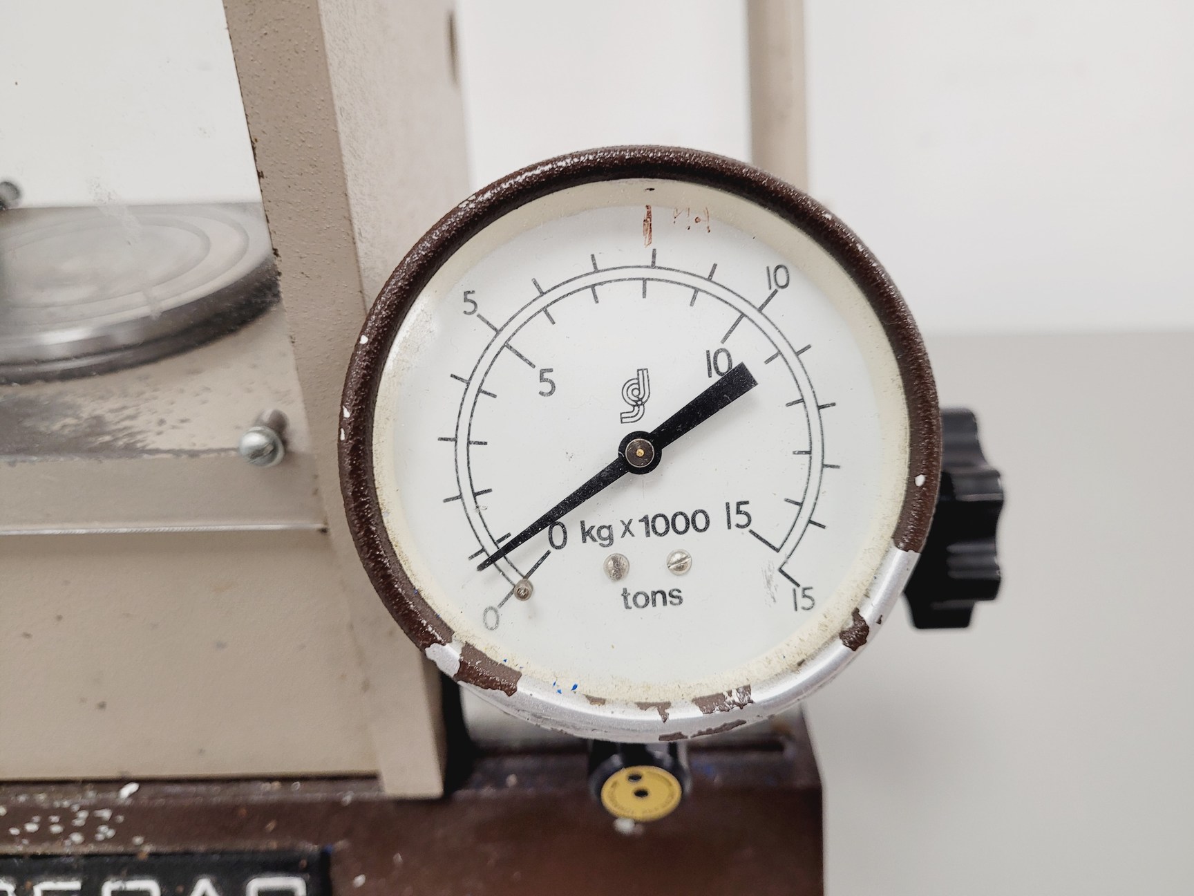 Image of Specac Hydraulic Press - Pellet Press for FTIR + XRF Lab