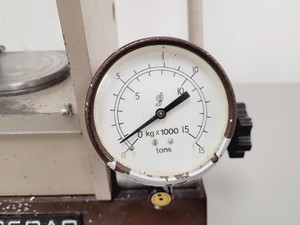 Thumbnail image of Specac Hydraulic Press - Pellet Press for FTIR + XRF Lab