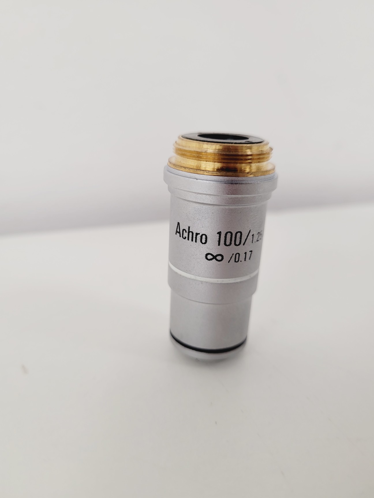 Image of Leica ATC 2000 Compound Microscope with 4 x Achromatic Objectives Lab