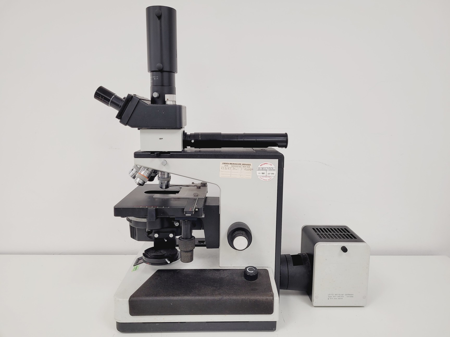 Image of Leitz Diaplan Microscope Type 020-437.035 with 4 x Objectives Lab Spares/Repairs