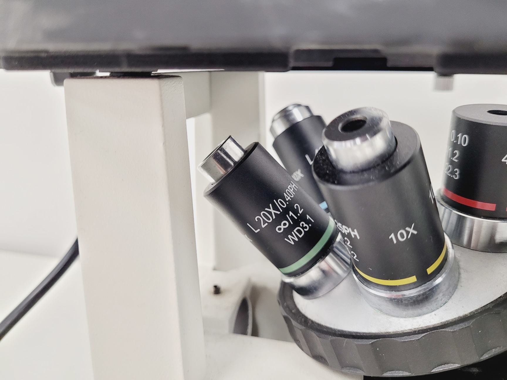 Image of HIPROVE XD-202 Inverted Biological Microscope w/ 4 x Objectives Lab