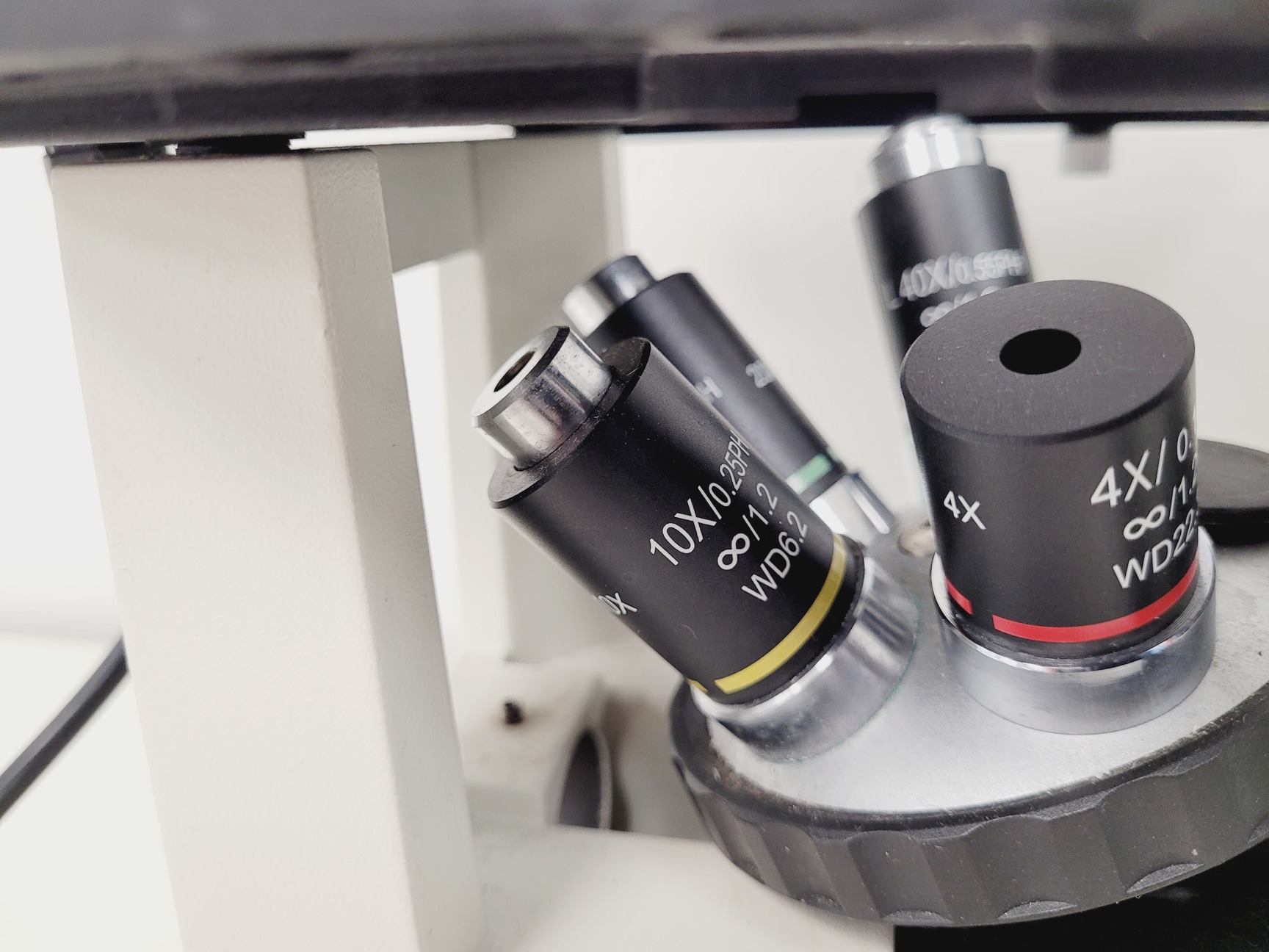 Image of HIPROVE XD-202 Inverted Biological Microscope w/ 4 x Objectives Lab