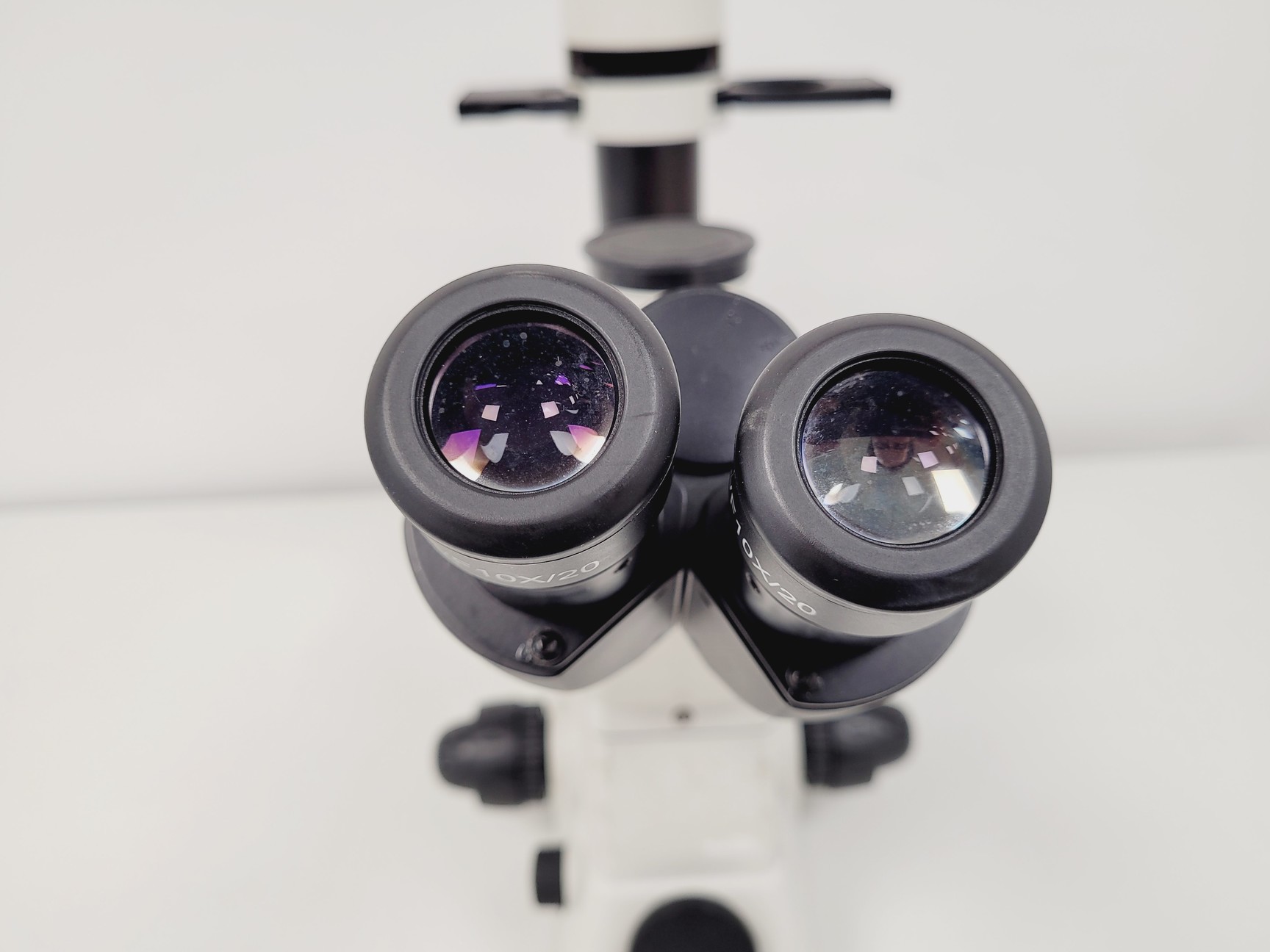 Image of HIPROVE XD-202 Inverted Biological Microscope w/ 4 x Objectives Lab