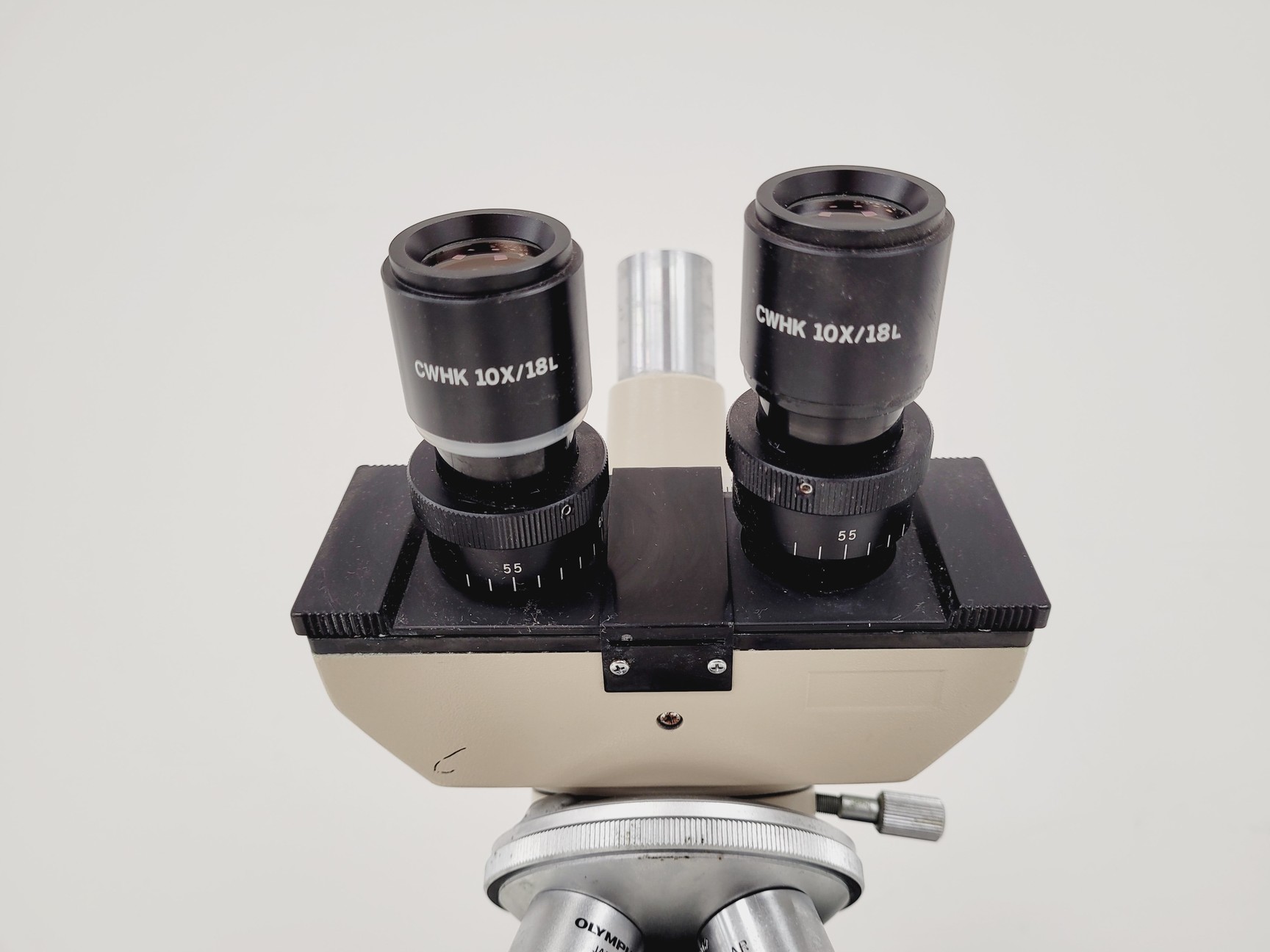 Image of Olympus CH-2 CHS Compound Laboratory Microscope with 4 x Objectives Lab