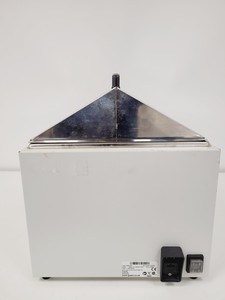 Thumbnail image of Fisherbrand Heating Water Bath  Model FB60305 with Lid Lab