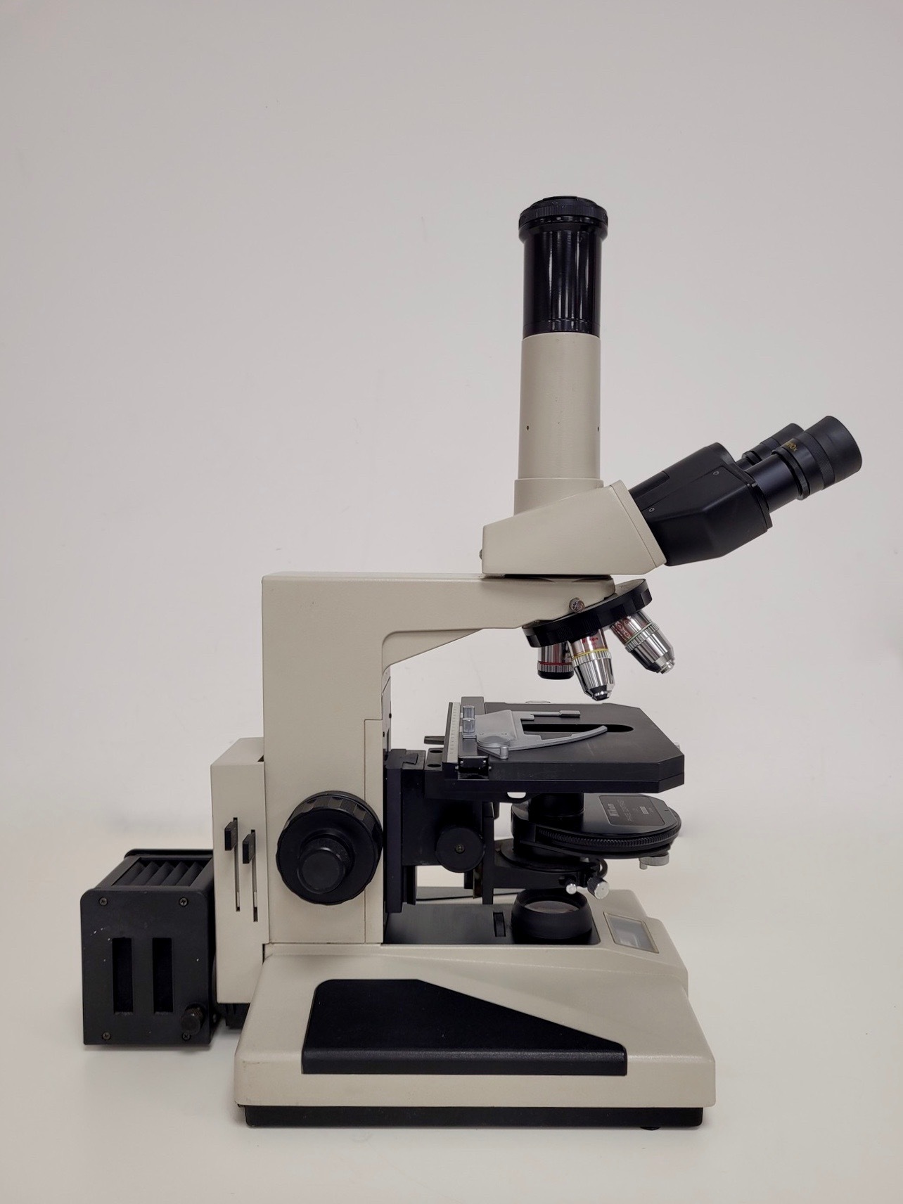 Image of Nikon Optiphot Microscope with 3 x Objectives - Ph 3 DL, Ph1, 4/0.1 160/- Lab