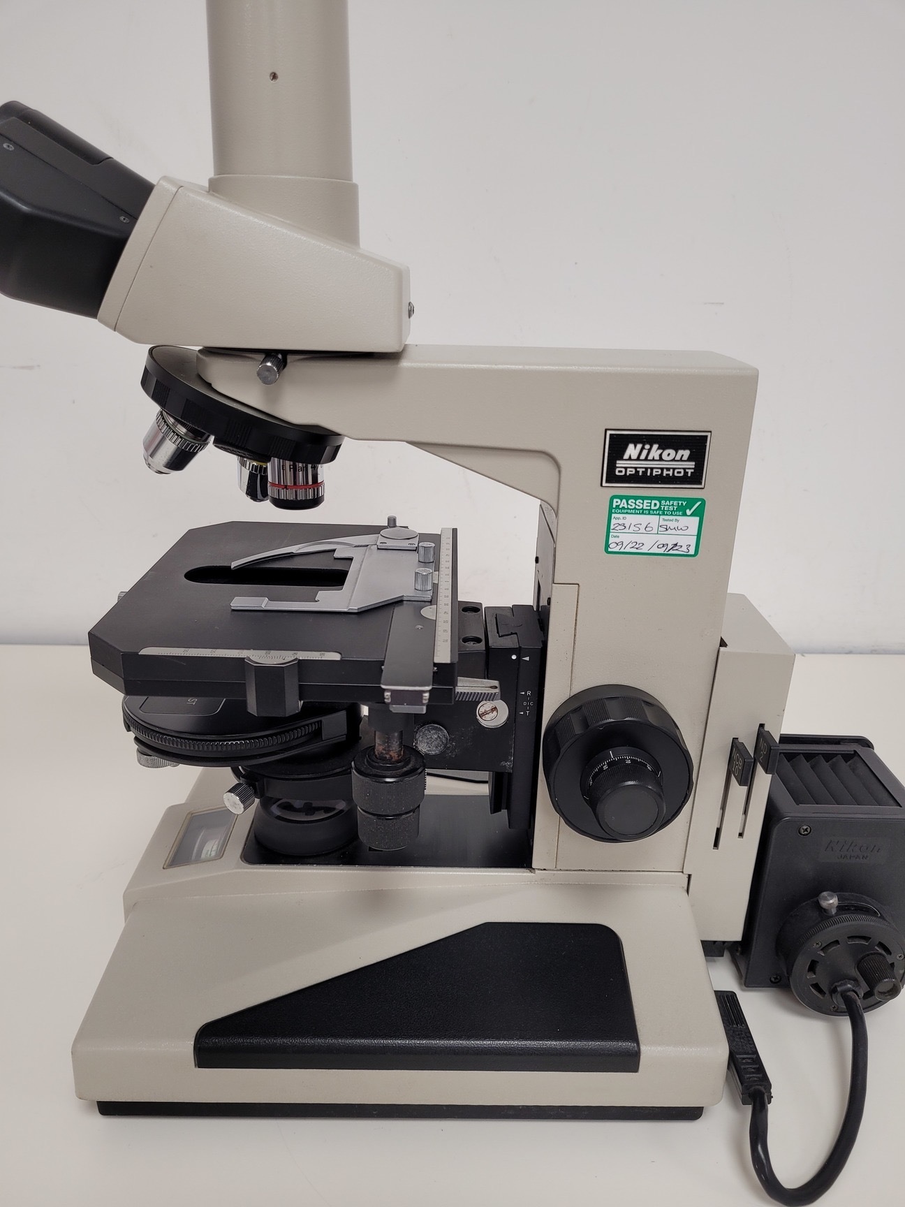 Image of Nikon Optiphot Microscope with 3 x Objectives - Ph 3 DL, Ph1, 4/0.1 160/- Lab