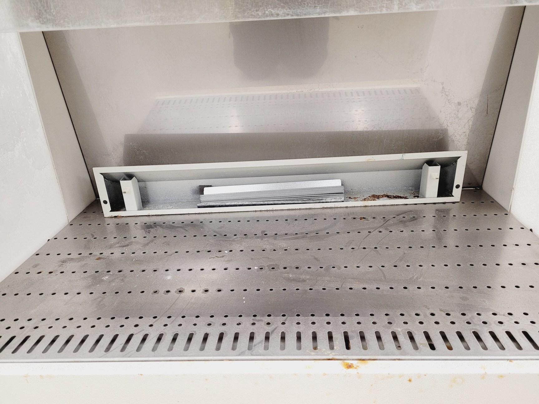 Image of Gelaire Laminarflow Twin 30 Laminar Flow Cabinet Lab