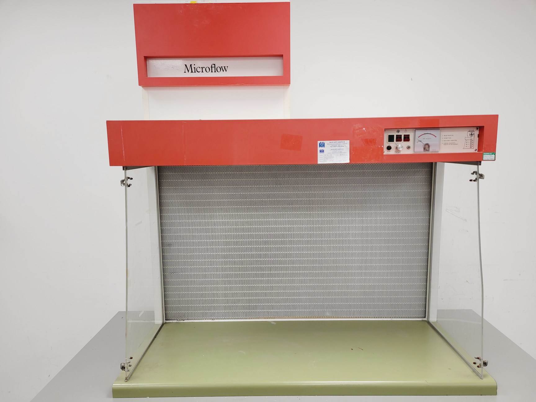 Image of Microflow Benchtop Laminar Flow Cabinet - L127cm x W69cm x H134cm Lab