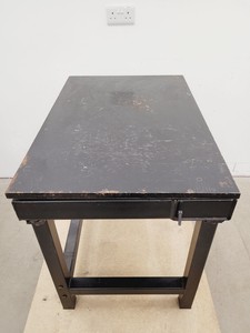 Thumbnail image of Vibration Isolation Laboratory Optics Table - 87cm x 59cm x 73cm LWH Lab