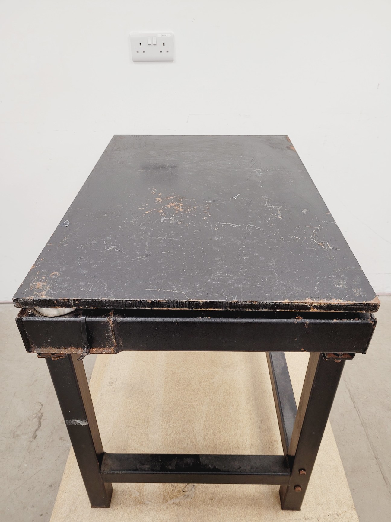 Image of Vibration Isolation Laboratory Optics Table - 87cm x 59cm x 73cm LWH Lab
