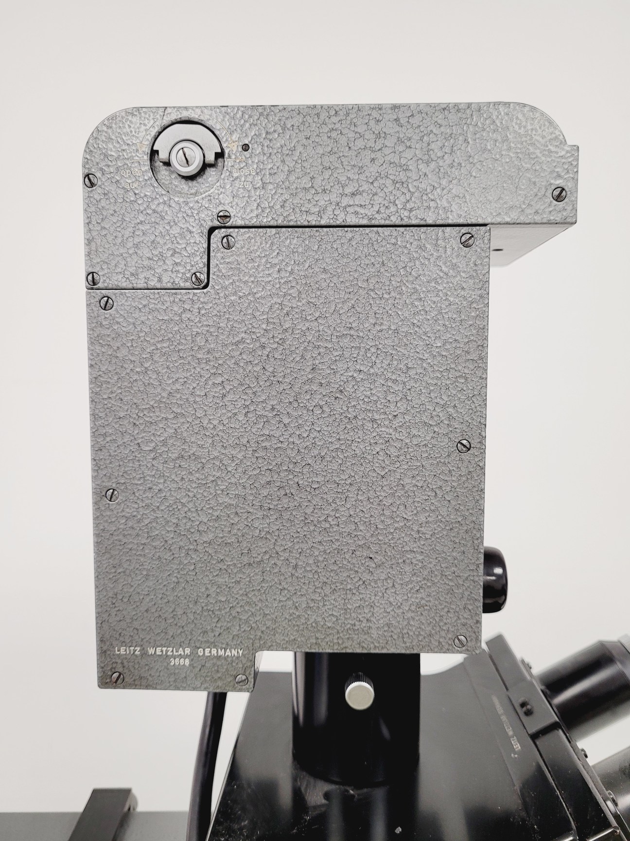 Image of Leitz Wetzlar Orthoplan Microscope with 5 x Objectives, Phaco, FLUOTAR Lab