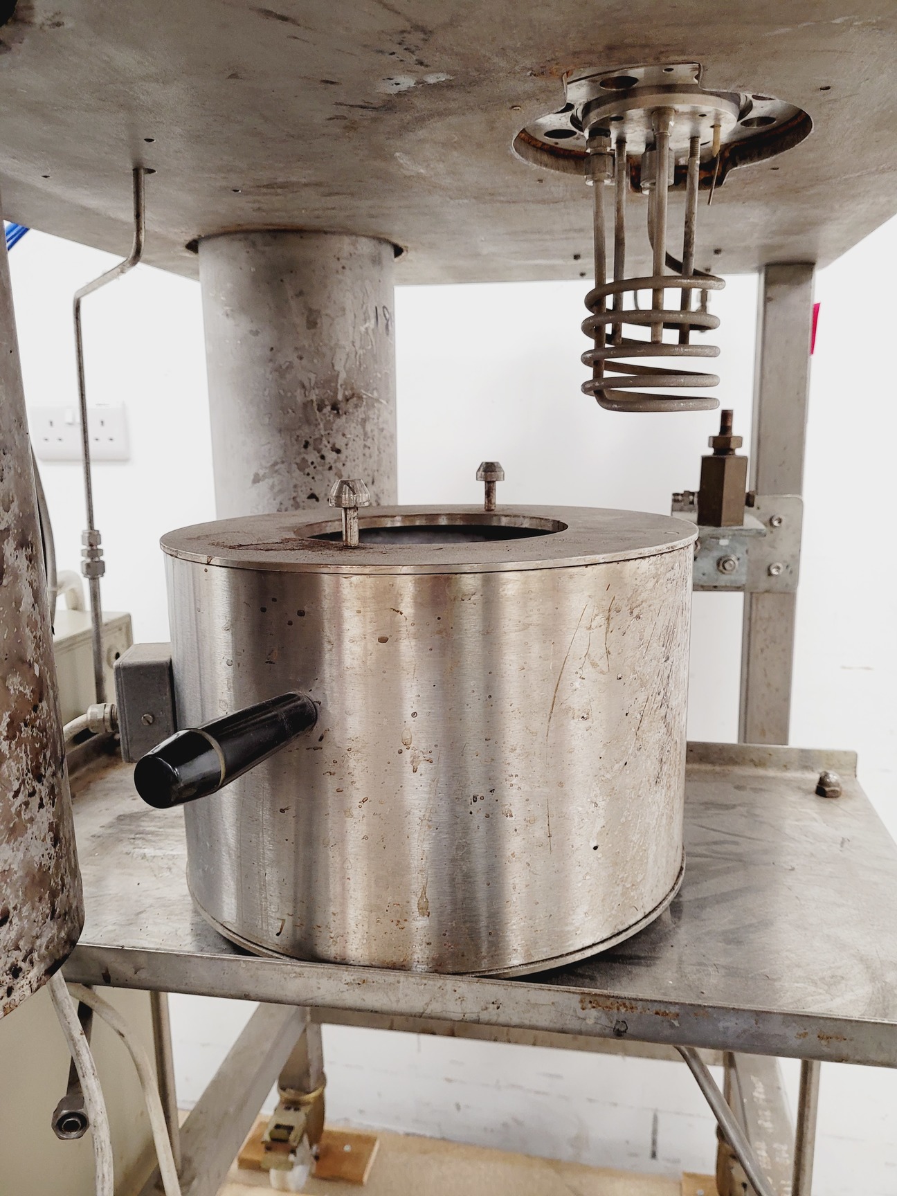 Image of Baskerville Hastelloy 265 Reactor System with Control Box Lab