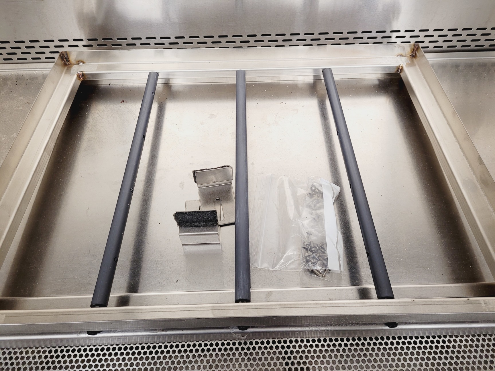 Image of Nuaire NU-426-400E Class II Biosafety Safety Cabinet & Stand Lab