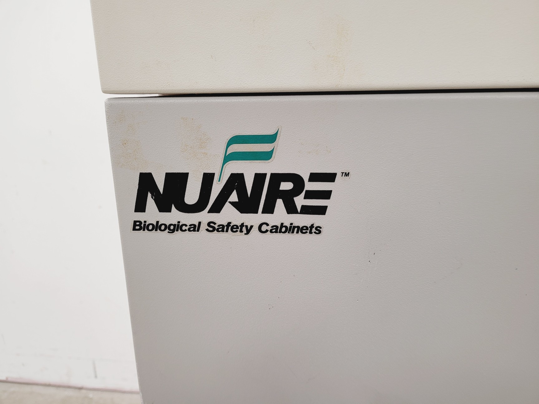 Image of Nuaire NU-426-400E Class II Biosafety Safety Cabinet & Stand Lab