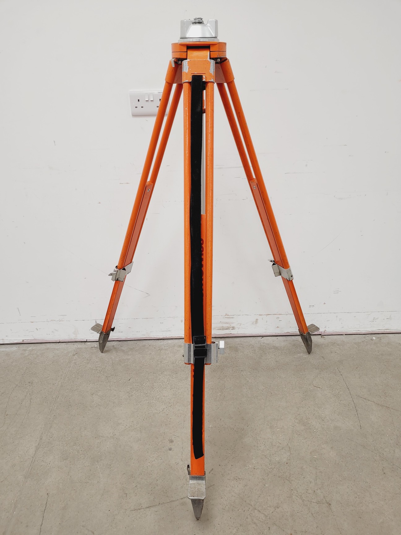 Image of 2 x Kern Swiss Tripods & Reflector Prisms