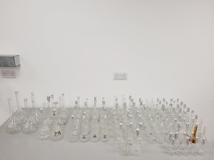 Thumbnail image of Large Lot of Volumetric Laboratory Flasks - Various Sizes - 50-1000ml Lab