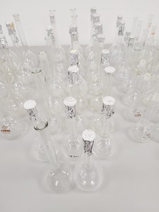 Thumbnail image of Large Lot of Volumetric Laboratory Flasks - Various Sizes - 50-1000ml Lab