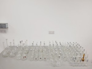 Thumbnail image of Large Lot of Volumetric Laboratory Flasks - Various Sizes - 50-1000ml Lab