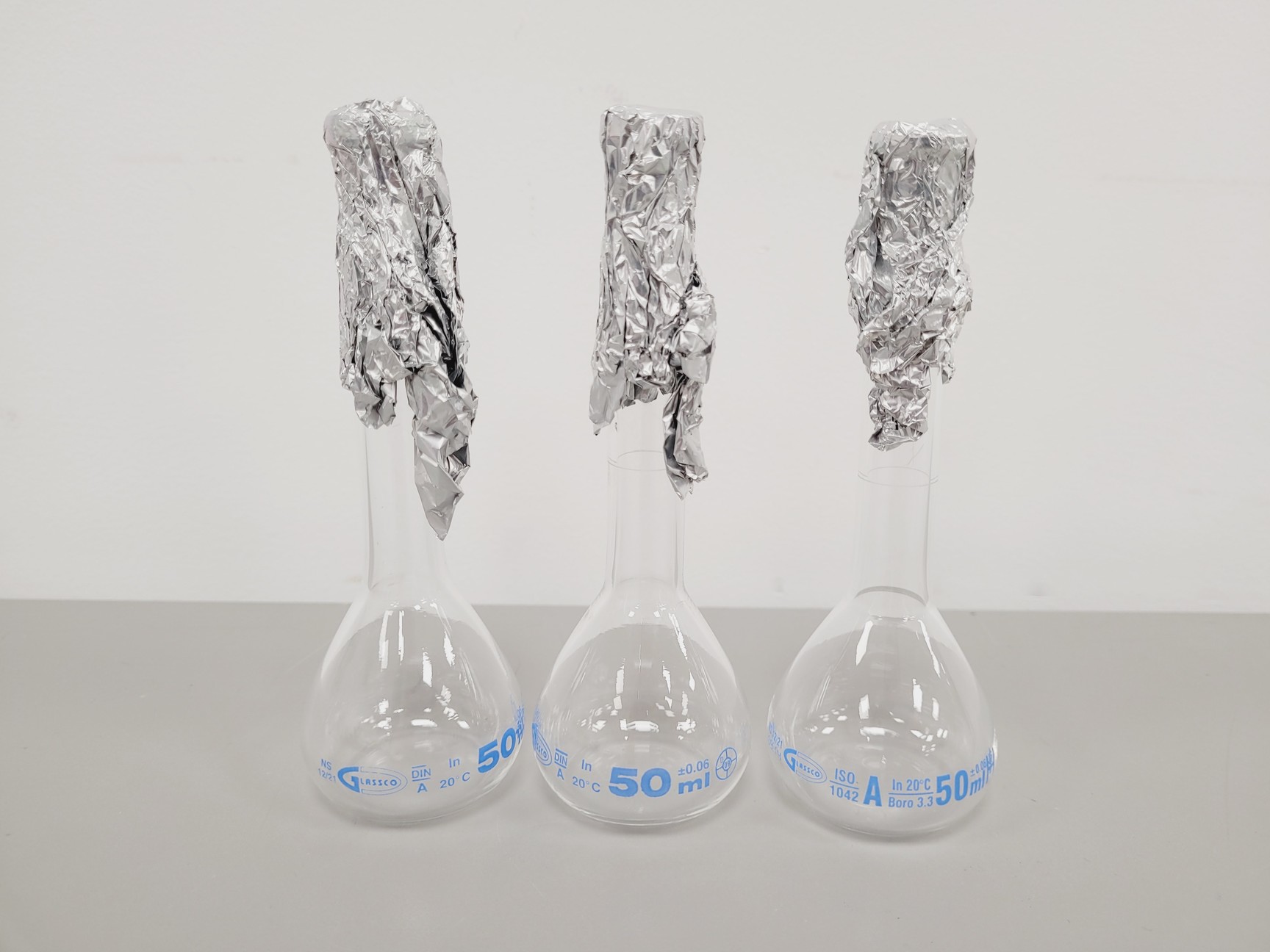 Image of Large Lot of Volumetric Laboratory Flasks - Various Sizes - 50-1000ml Lab