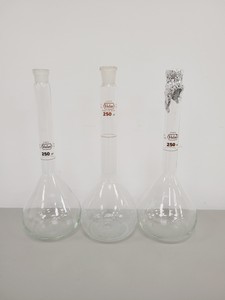 Thumbnail image of Large Lot of Volumetric Laboratory Flasks - Various Sizes - 50-1000ml Lab