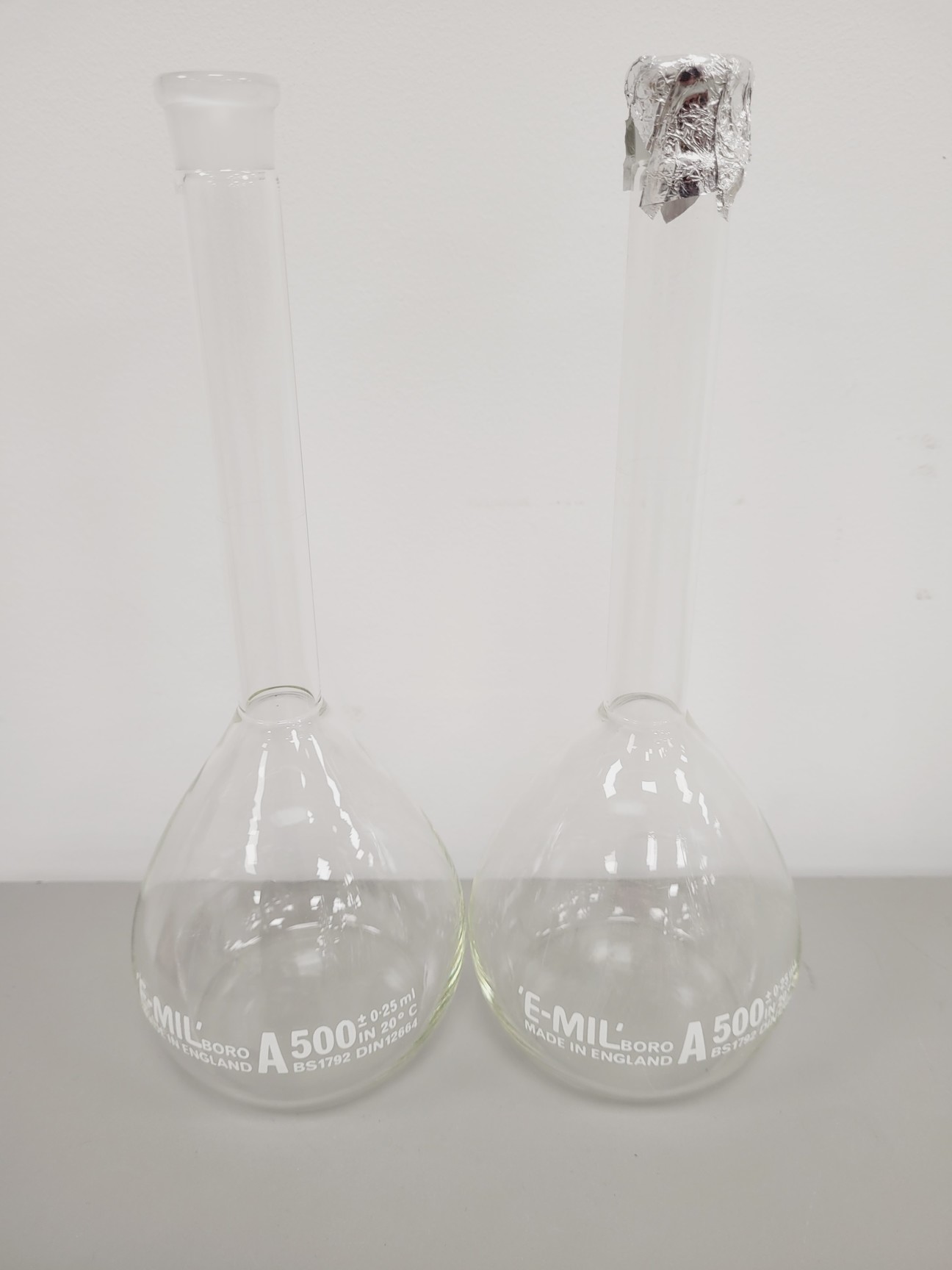 Image of Large Lot of Volumetric Laboratory Flasks - Various Sizes - 50-1000ml Lab