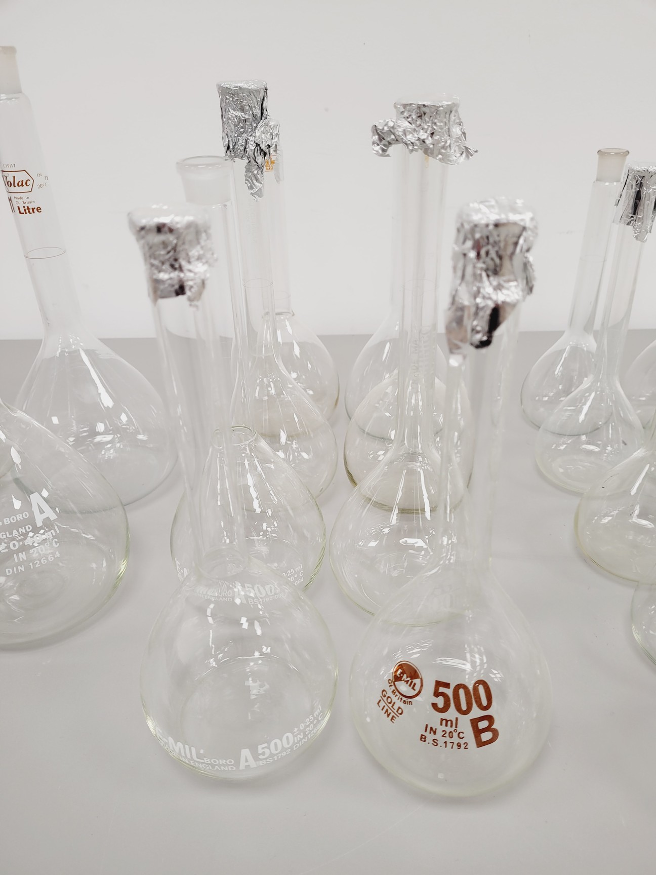 Image of Large Lot of Volumetric Laboratory Flasks - Various Sizes - 50-1000ml Lab
