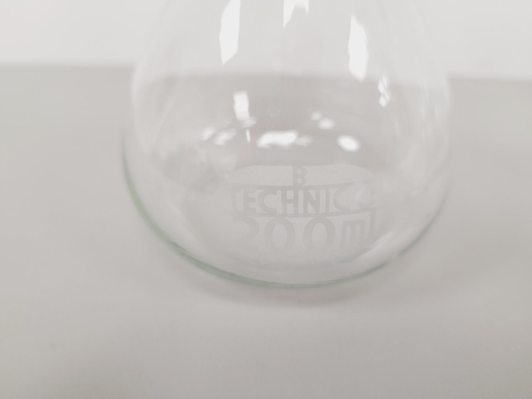 Image of Large Lot of Volumetric Laboratory Flasks - Various Sizes - 50-1000ml Lab