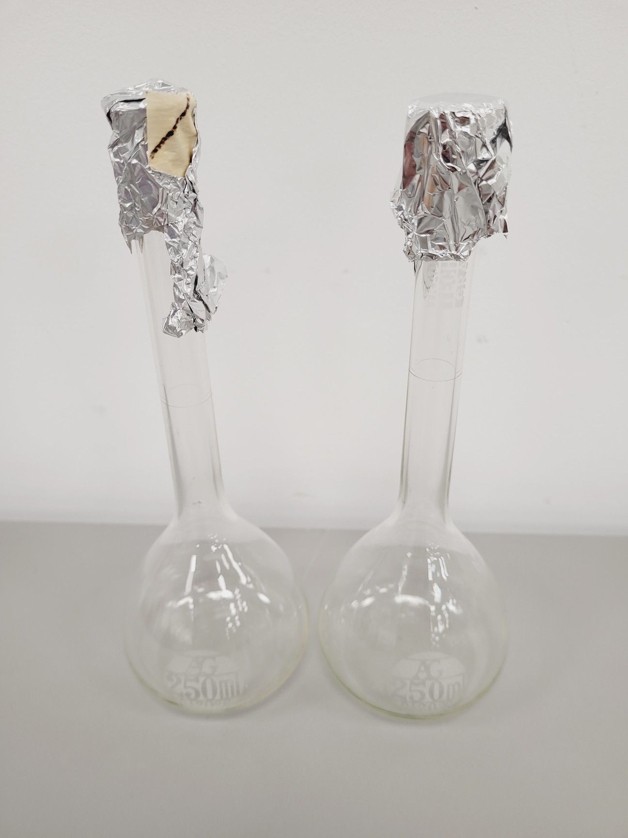 Image of Large Lot of Volumetric Laboratory Flasks - Various Sizes - 50-1000ml Lab