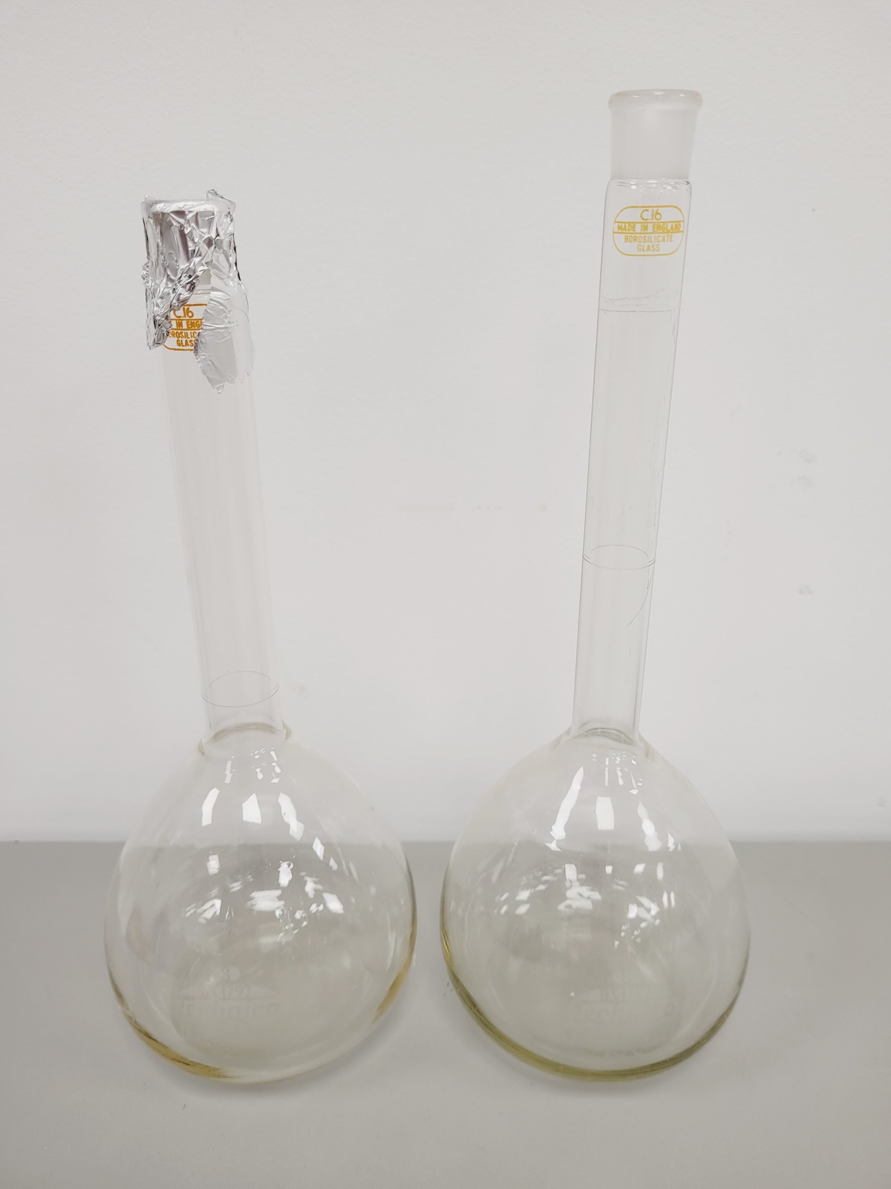 Image of Large Lot of Volumetric Laboratory Flasks - Various Sizes - 50-1000ml Lab