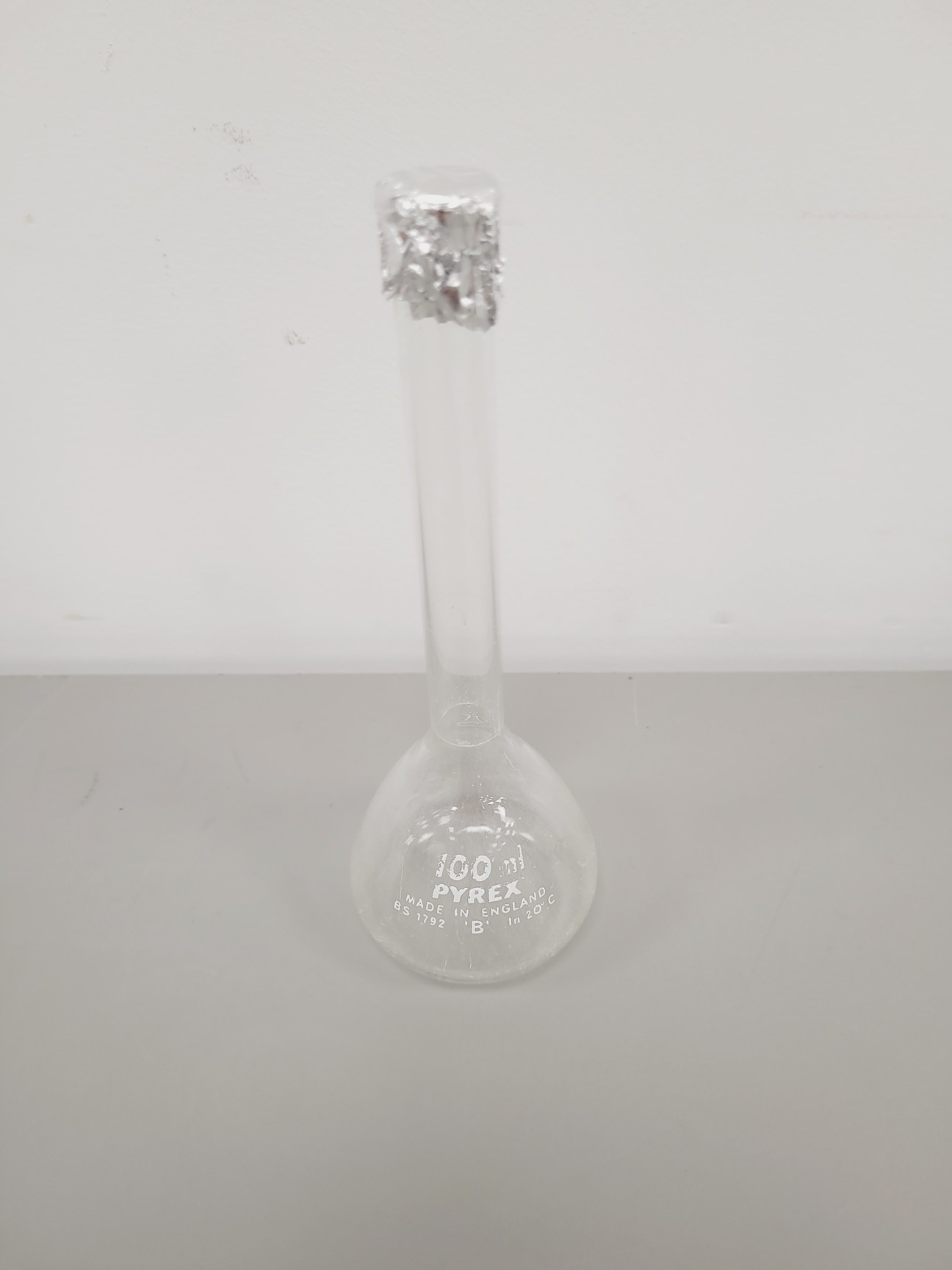 Image of Large Lot of Volumetric Laboratory Flasks - Various Sizes - 50-1000ml Lab