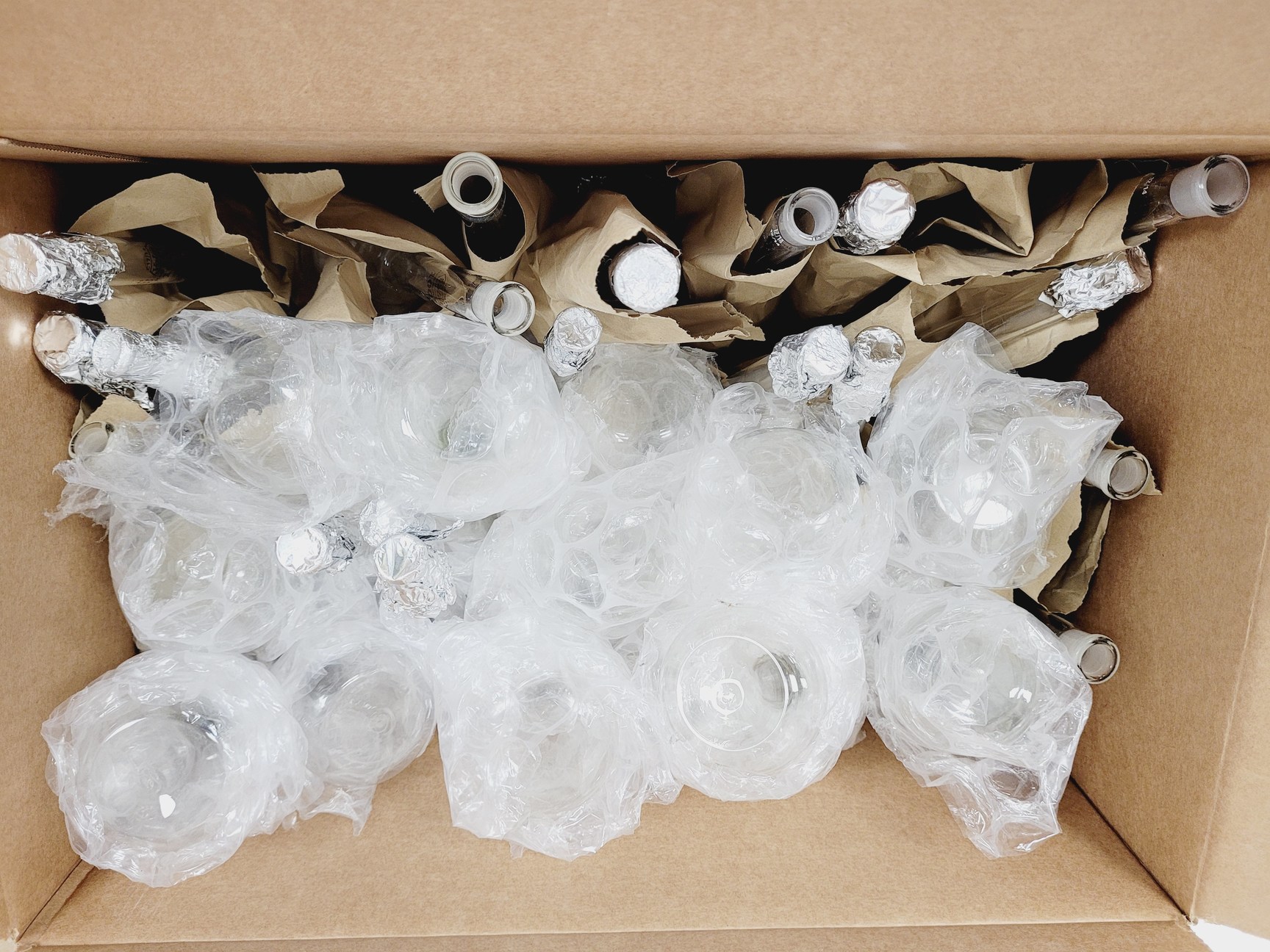 Image of Large Lot of Volumetric Laboratory Flasks - Various Sizes - 50-1000ml Lab