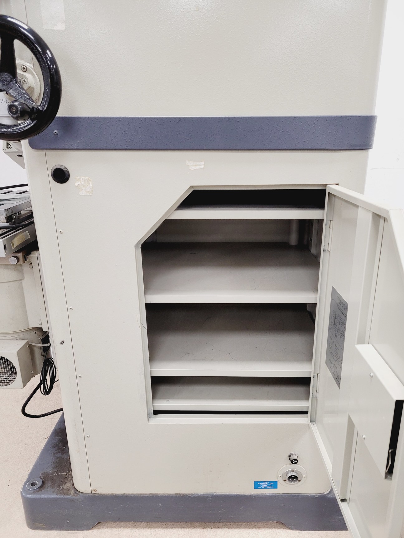 Image of Nikon Profile Projector Model V-16C Shadowgraph with 5 x Objectives Lab